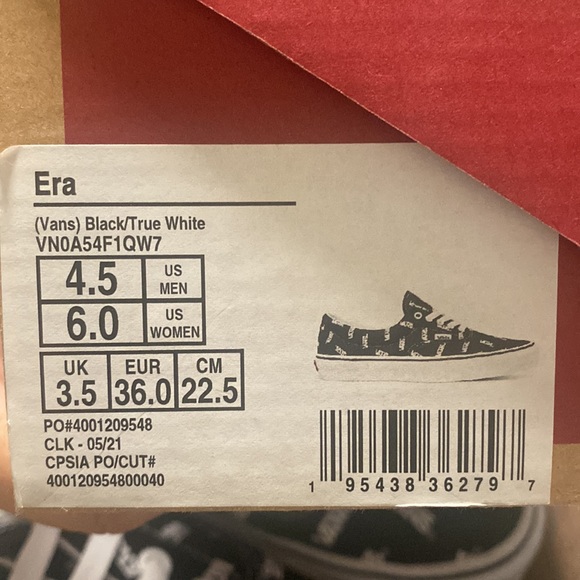 Vans - Picture 4 of 4